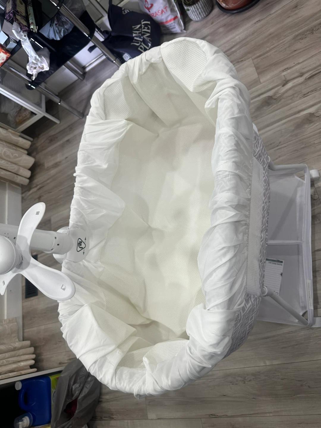 Delta Children Bassinet - photo 2