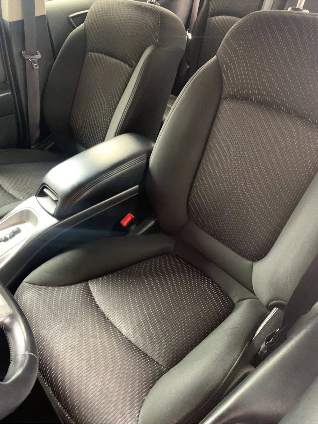 Dodge Journey mid-size crossover SUV - photo 3