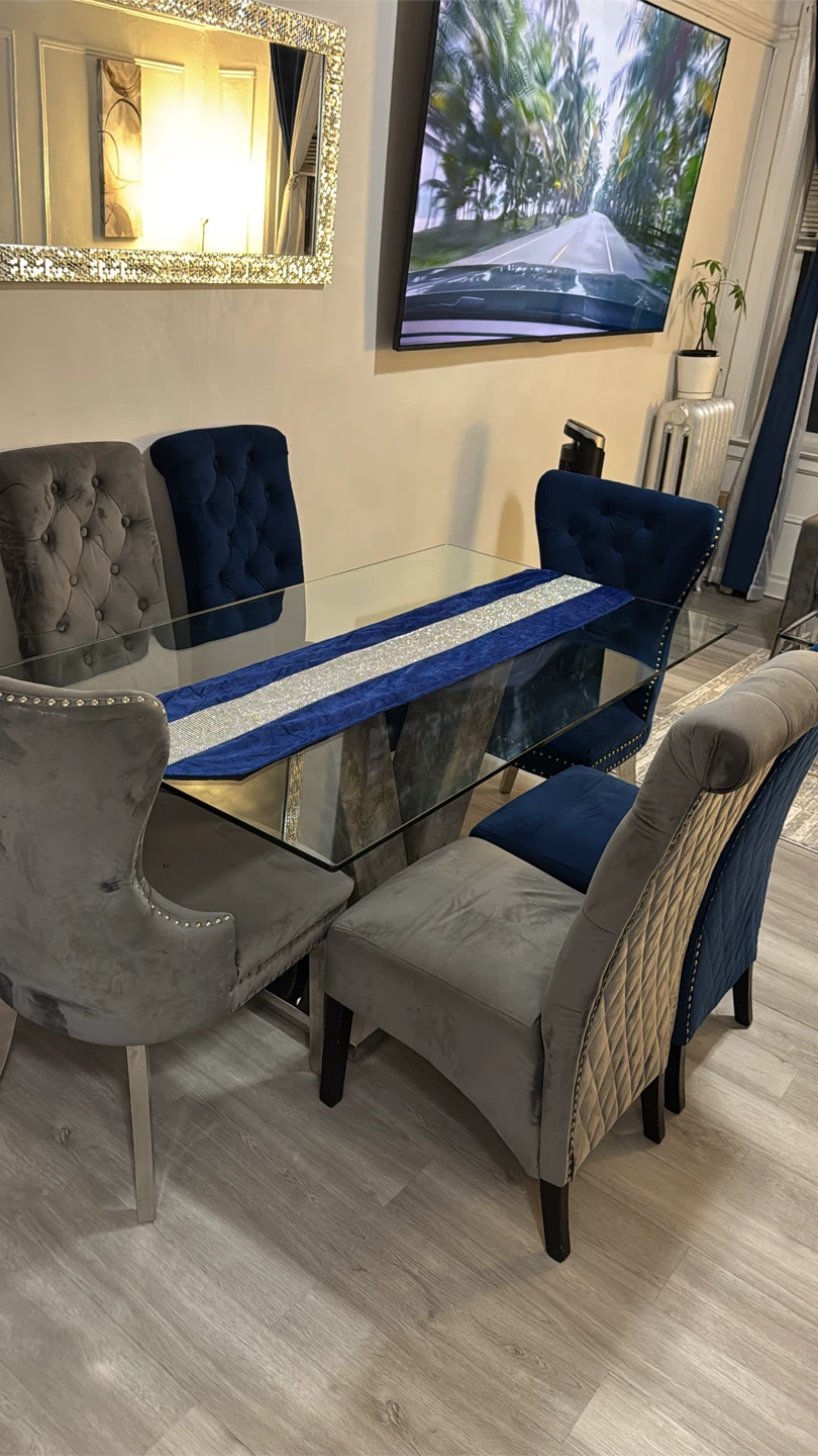 Glass Dining Table with Six Upholstered Chairs - photo 5