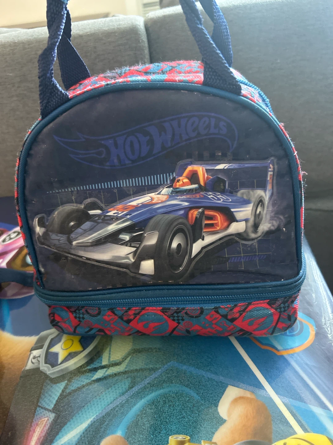 School bag and lunchbox - photo 2