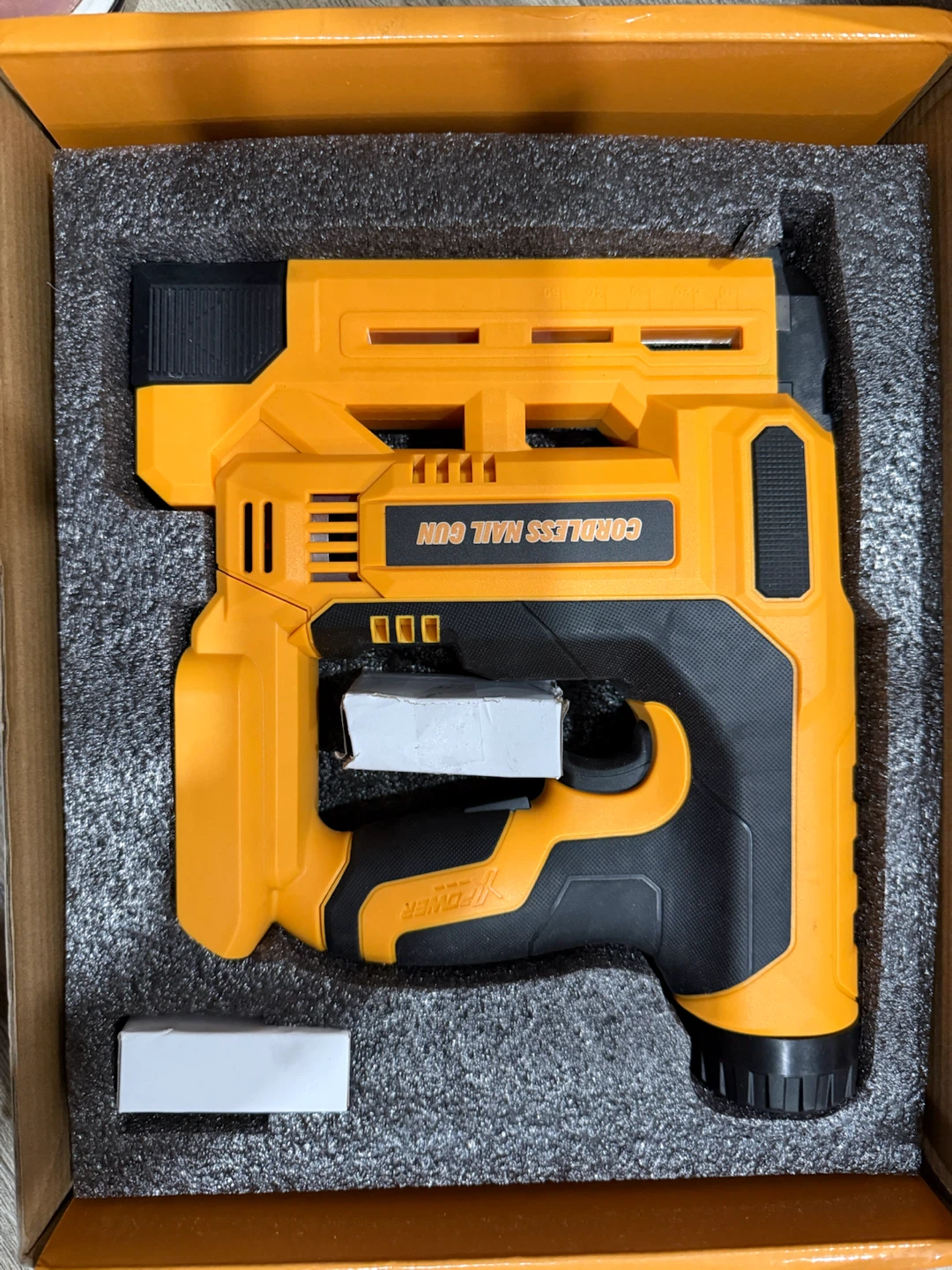 18 Gauge Cordless Brushless Nail Gun