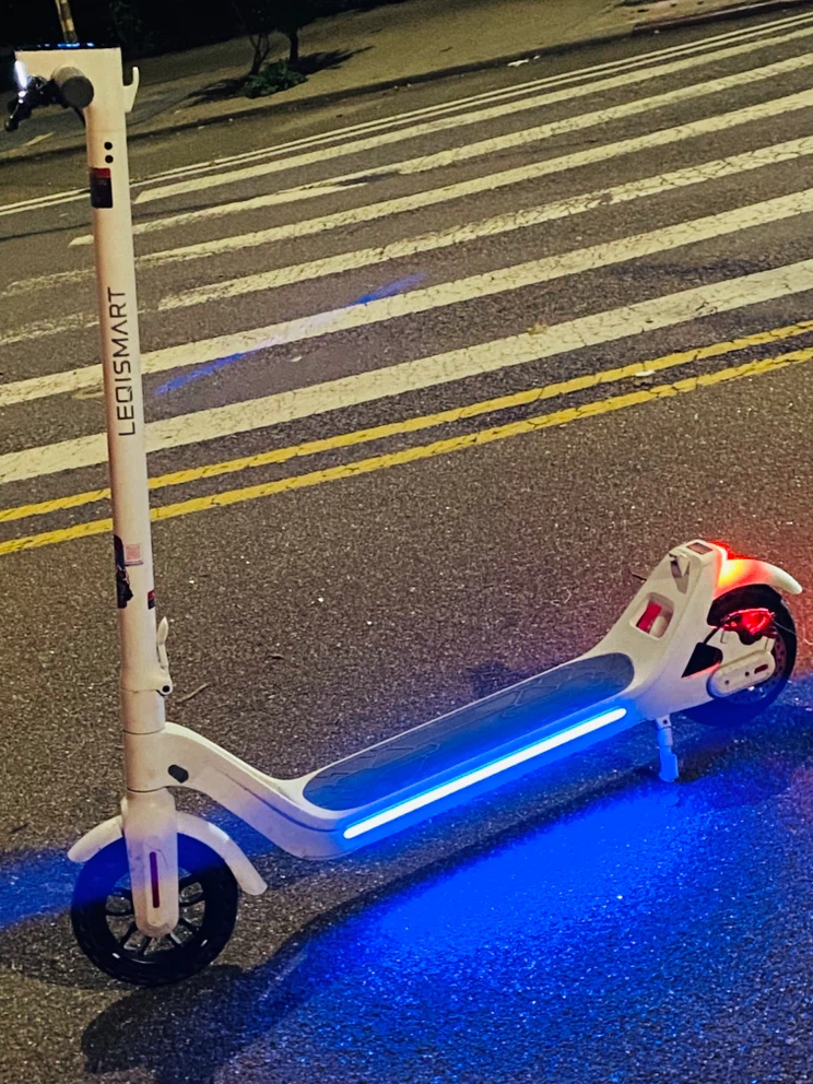 LEQISMART Electric Scooter - photo 3