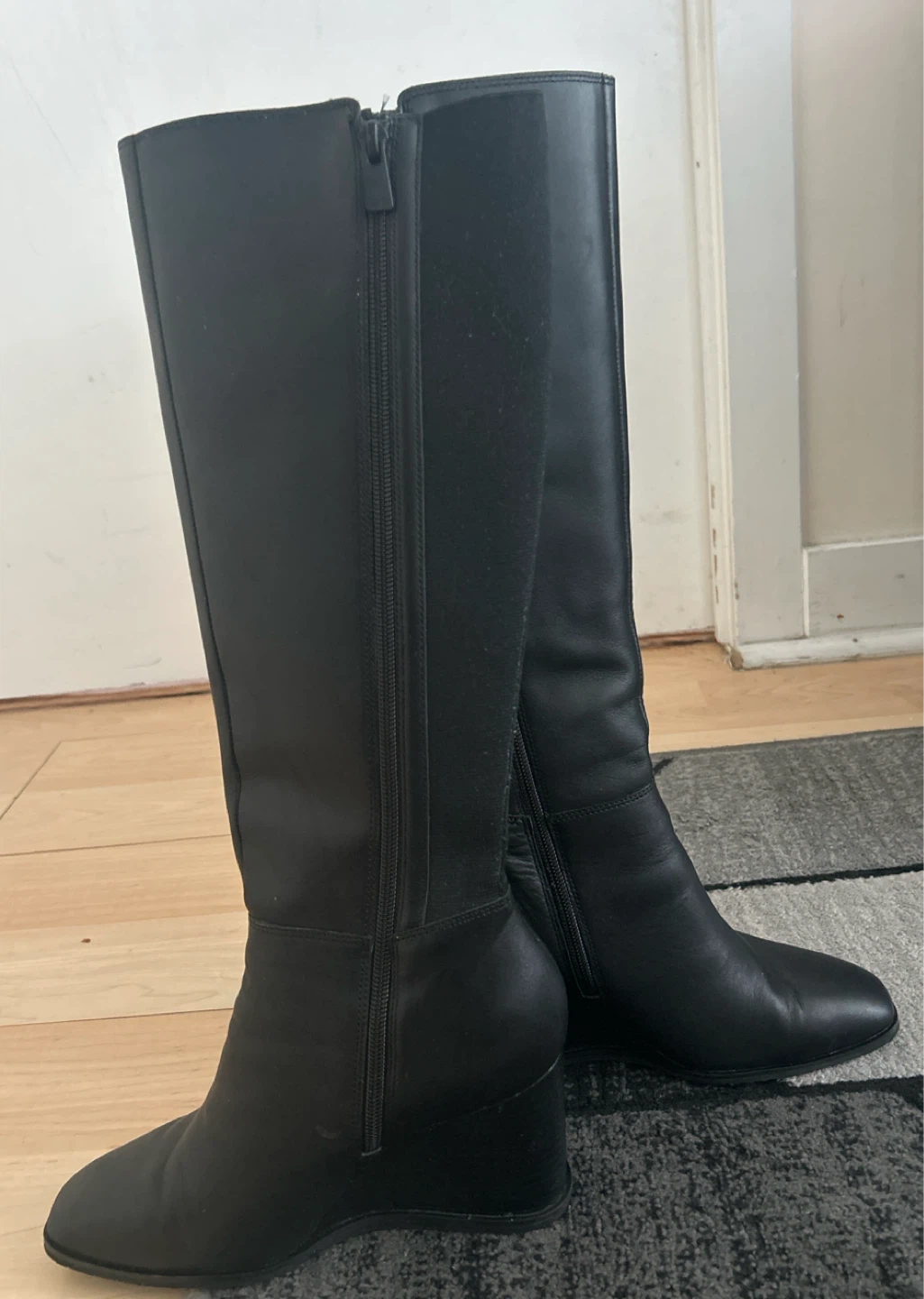 Jessica Black Leather Wedge Boots - photo 2