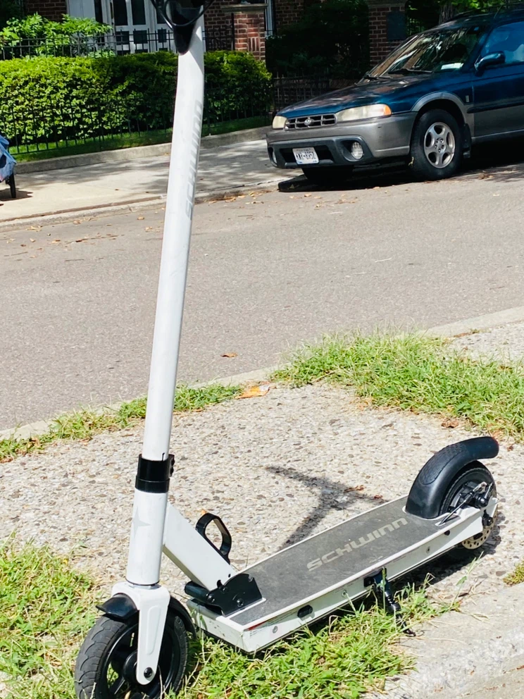 Schwinn Electric Scooter - photo 2