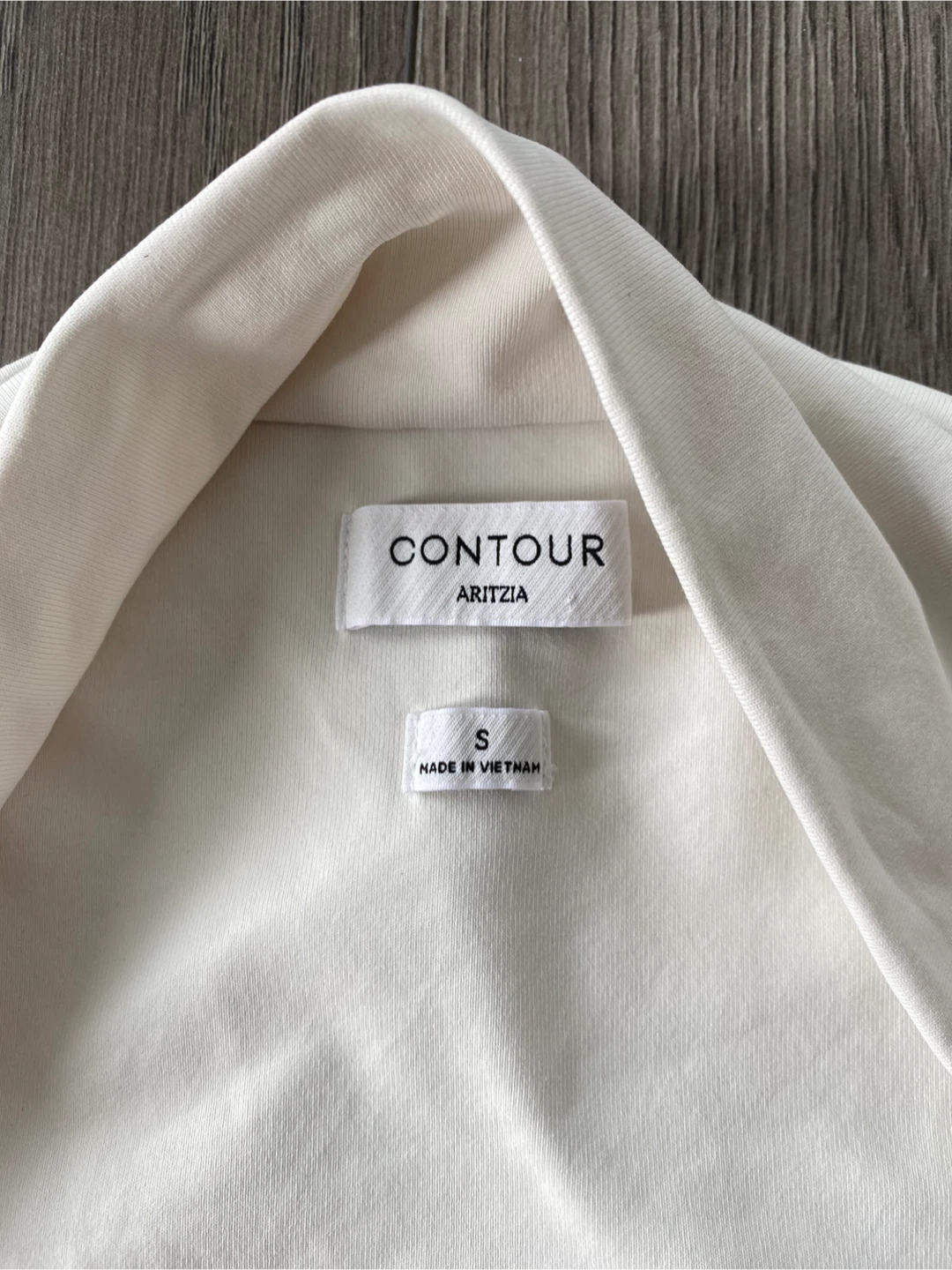 Aritzia Contour Flourish Bodysuit - photo 3