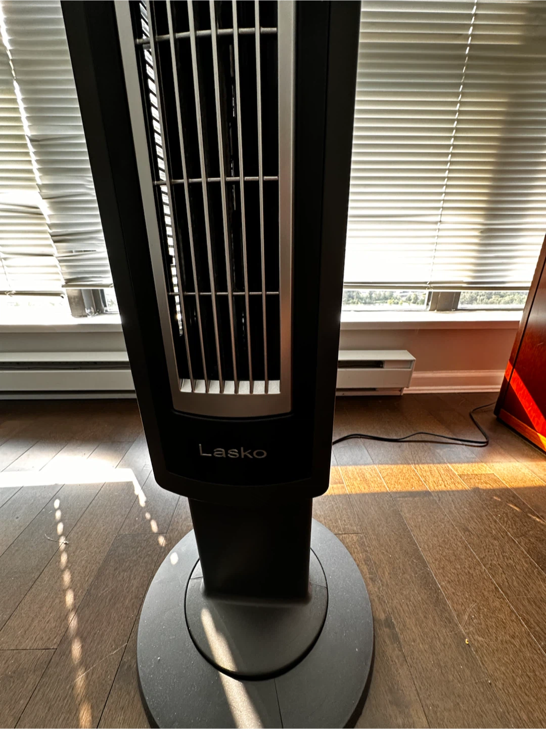 Lasko Tower Fan with Remote Control - photo 4