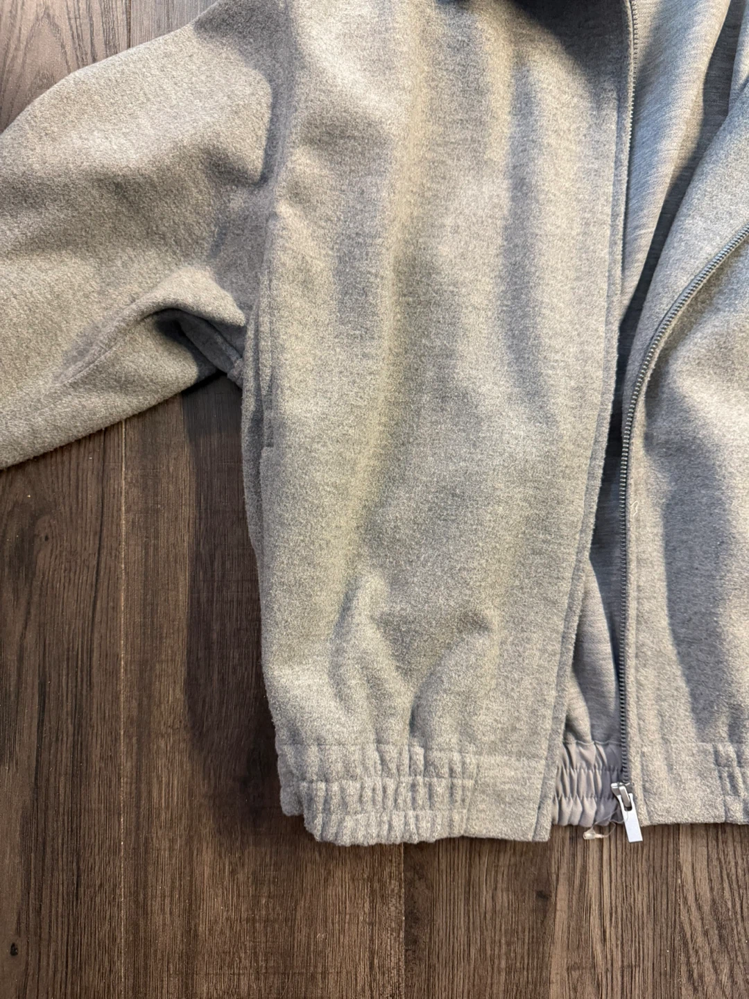 Uniqlo Grey Bomber Jacket - photo 3