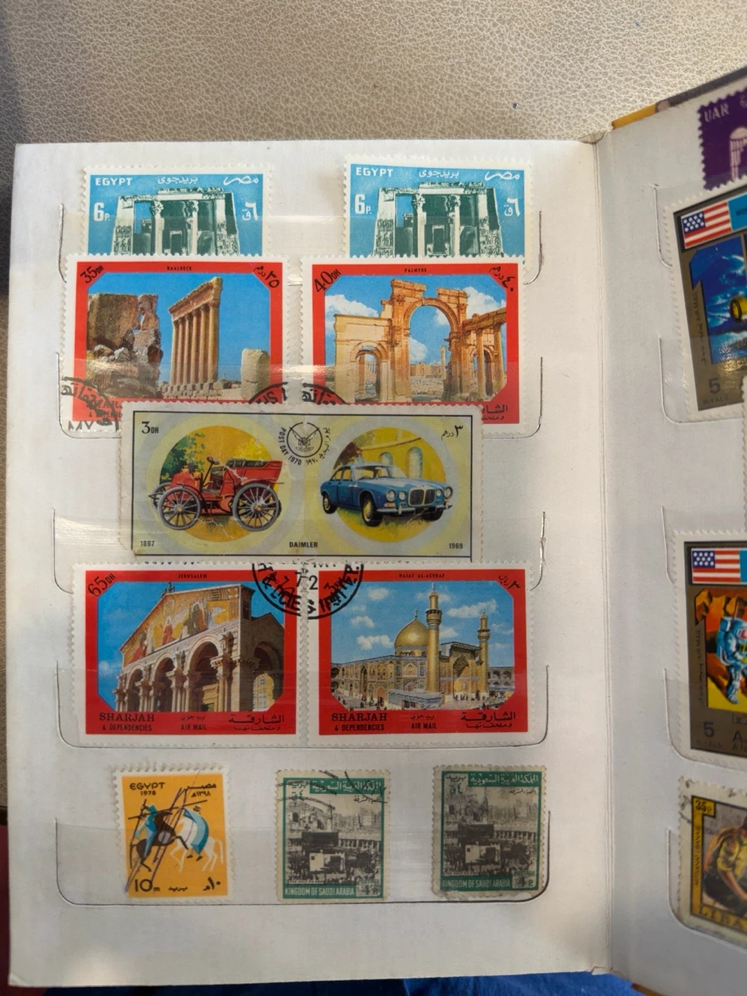 Vintage International Postage Stamp Collection Album - photo 2