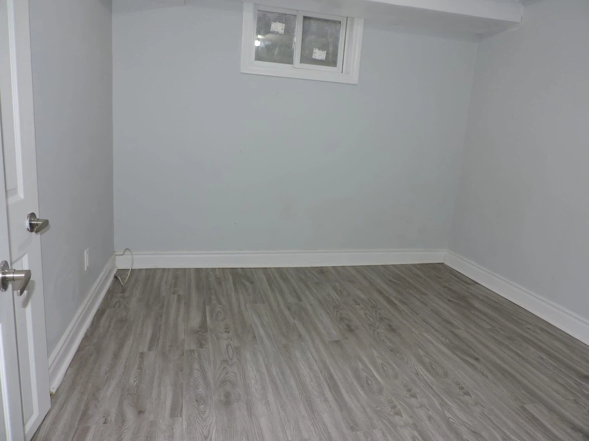 Basement for rent - photo 5