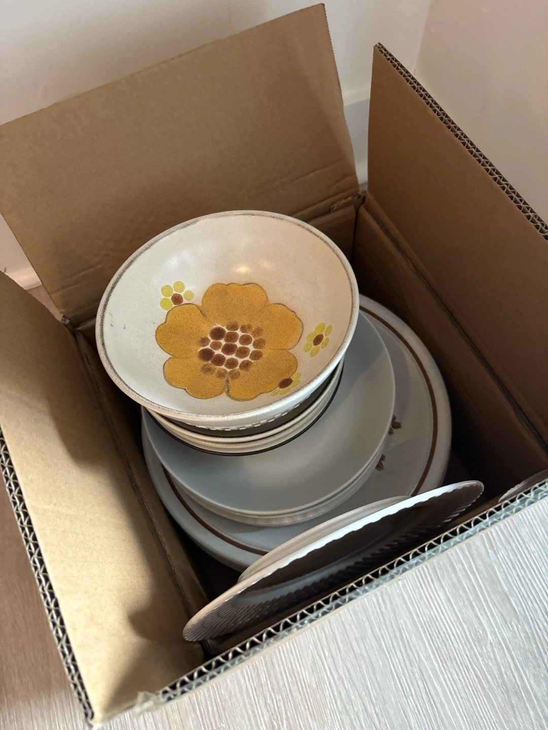 FREE assortment of bowls and plates - vintage - photo 2