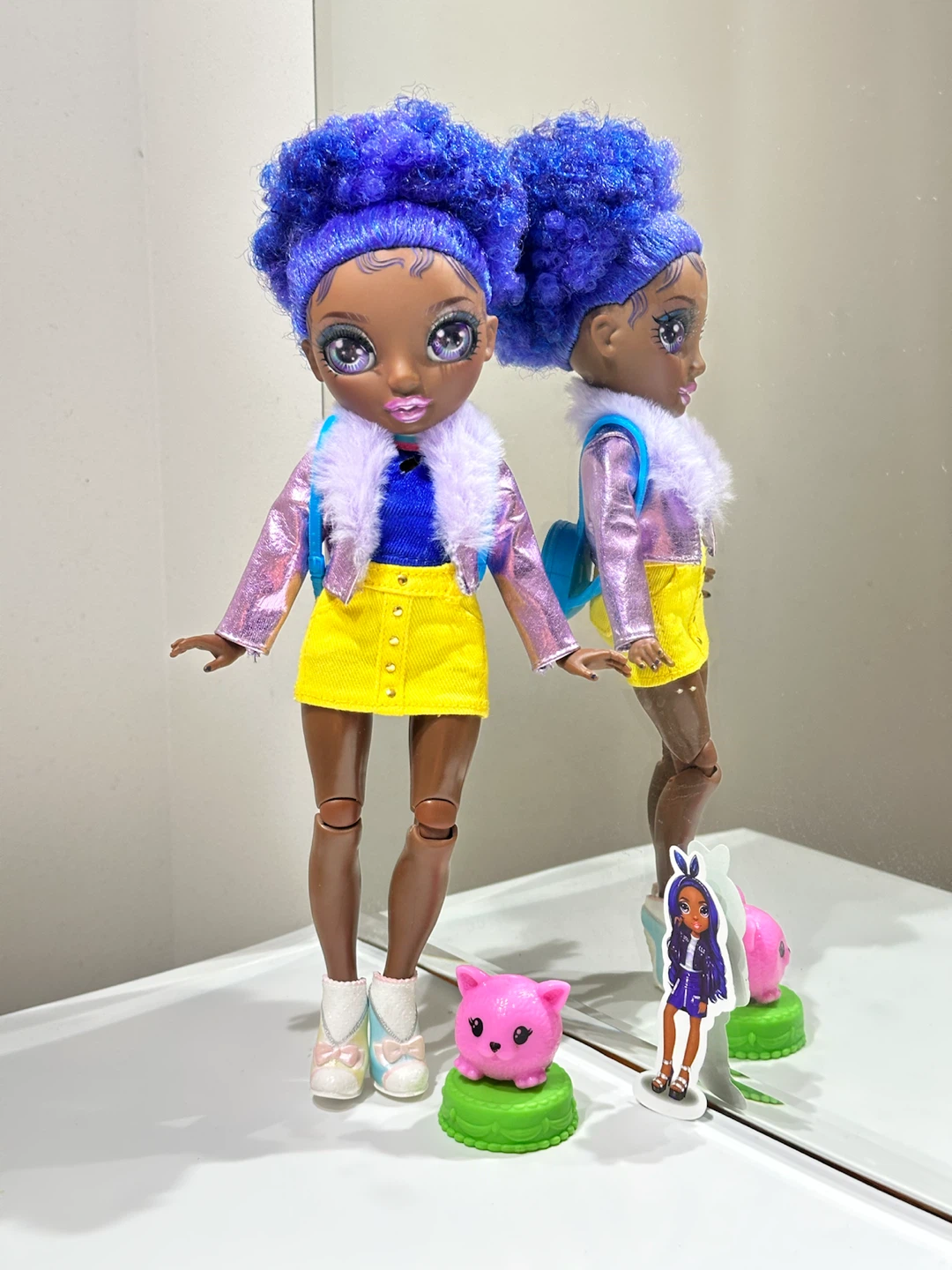 Like New Stylish Back to School Rainbow High Jr. High Doll