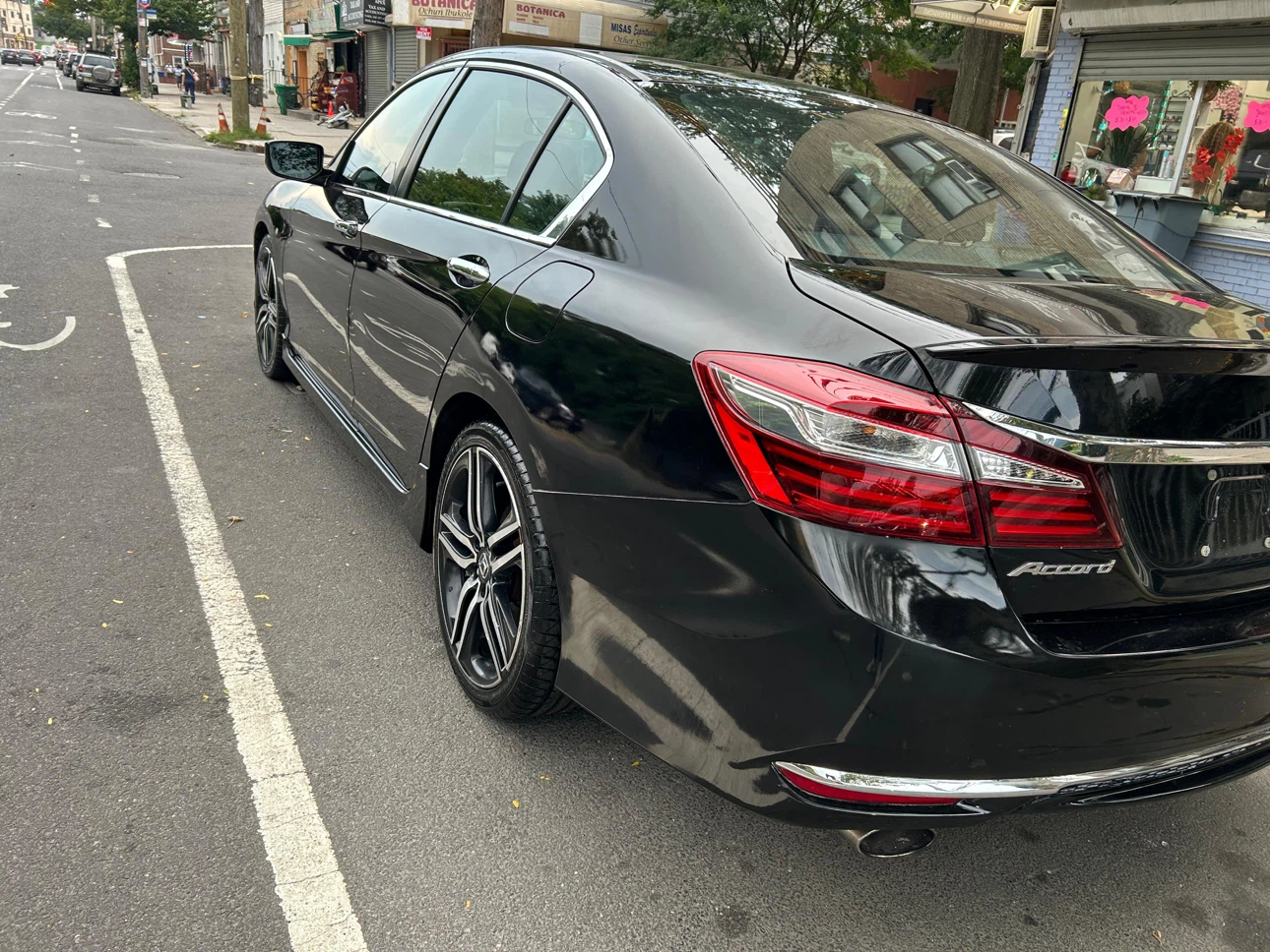 Black Honda Accord Sport - photo 4
