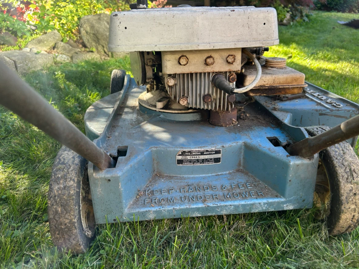 Vintage Craftsman C944.5 Gas Lawn Mower - photo 2
