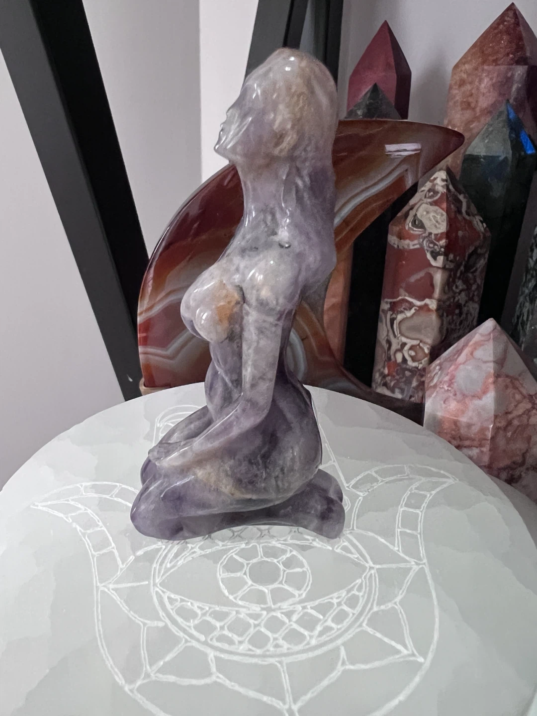 DREAM AMETHYST GODDESS CARVING - photo 2