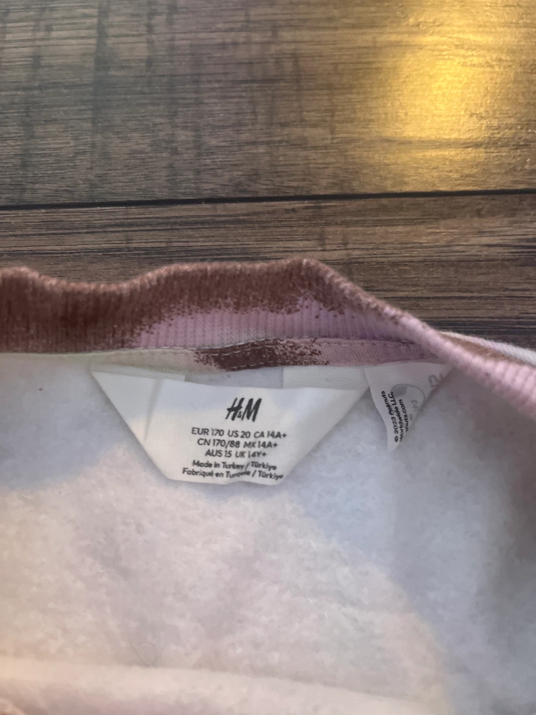 H&M Snoopy Tie-Dye Sweatshirt price negotiable - photo 2