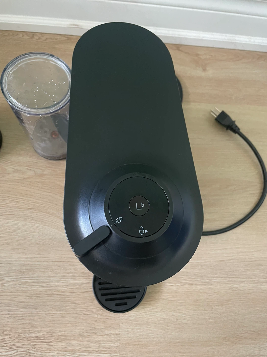 Nespresso VertuoPlus Coffee Machine with Aeroccino Milk Frother - photo 3