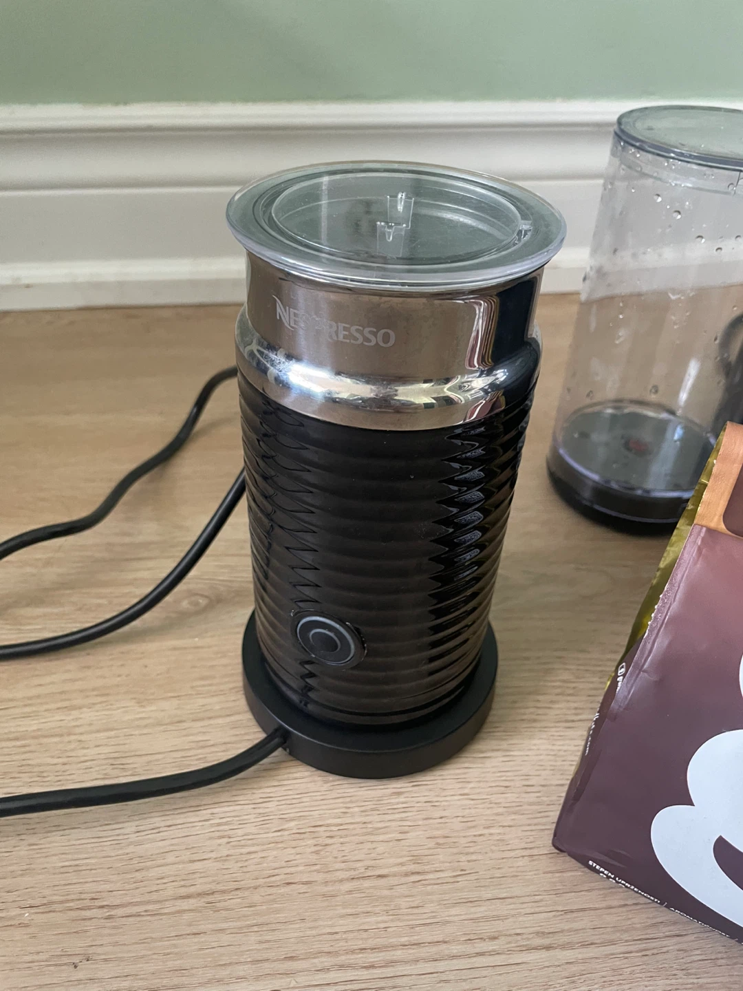 Nespresso VertuoPlus Coffee Machine with Aeroccino Milk Frother - photo 5