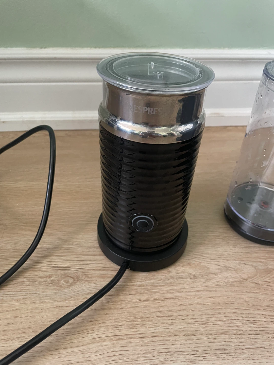 Nespresso VertuoPlus Coffee Machine with Aeroccino Milk Frother - photo 4