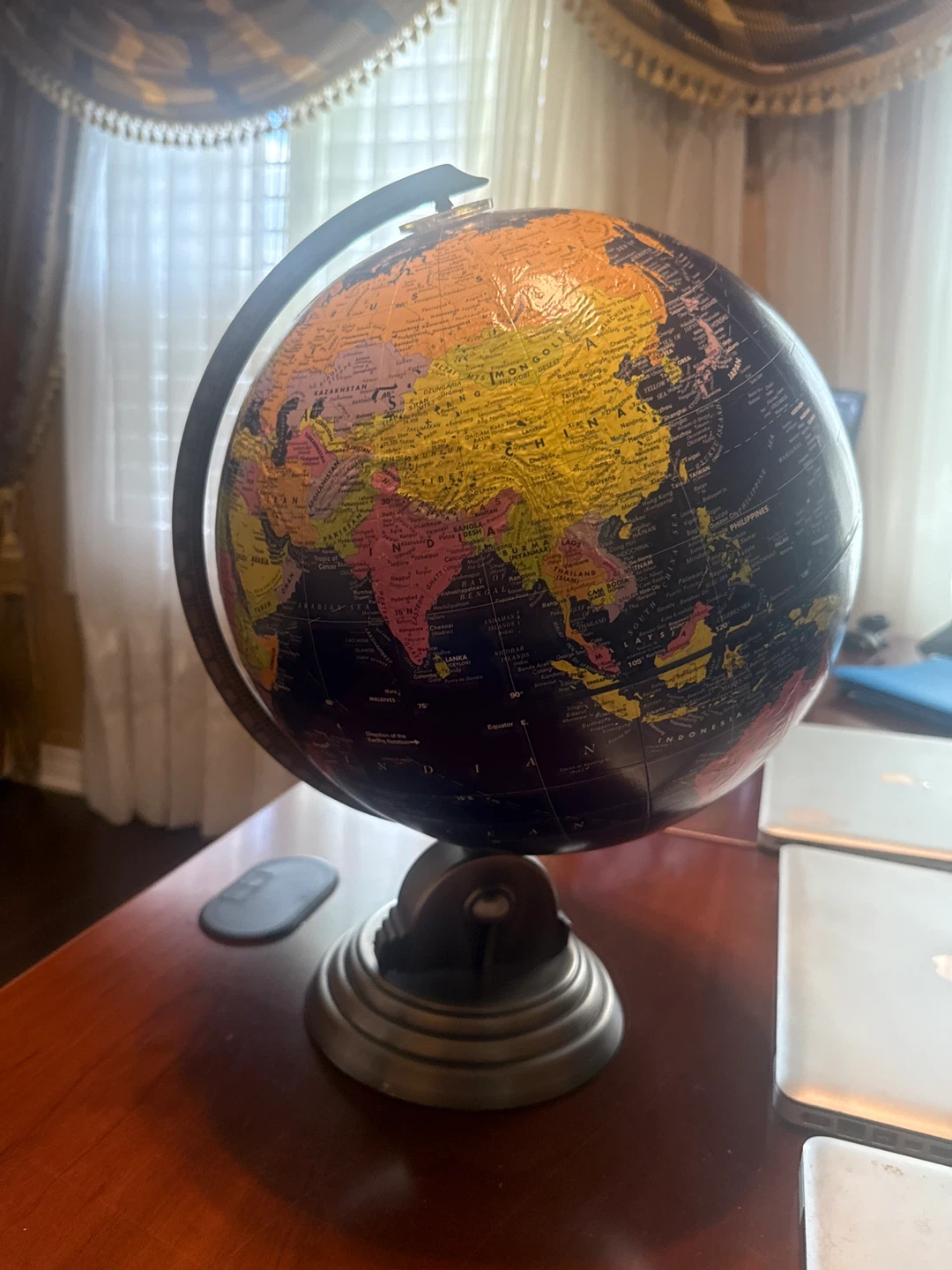 Globe - photo 2