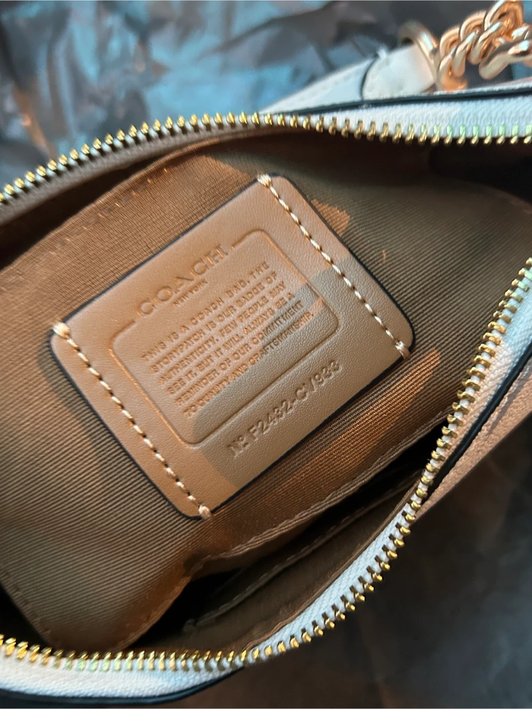 Coach White Shoulder Bag - photo 3