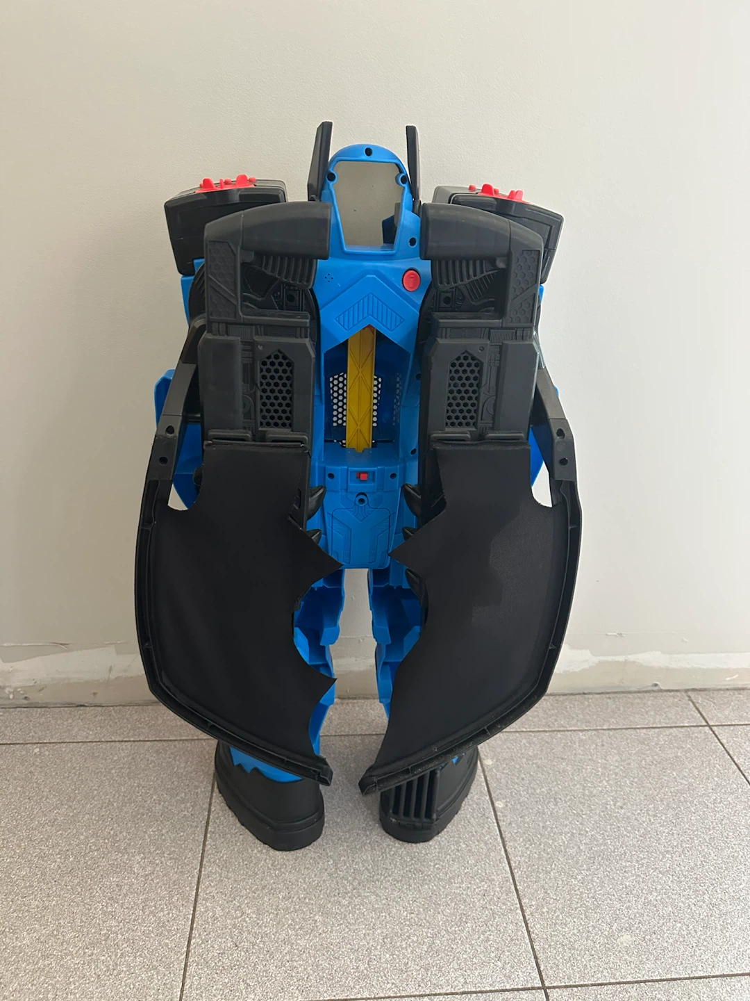Batman Transforming Batbot Xtreme Superfriends Figure - photo 2