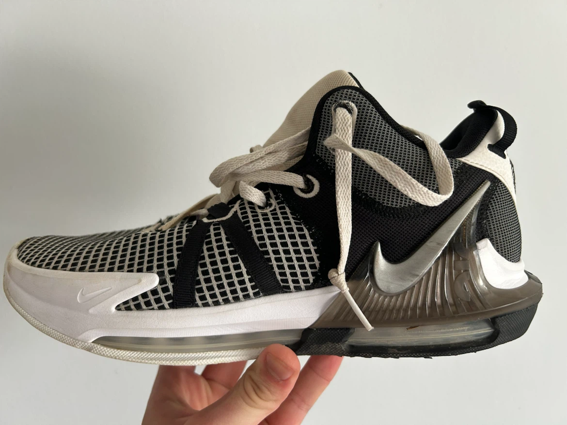 Nike LeBron Witness VII Basketball Shoes - photo 2