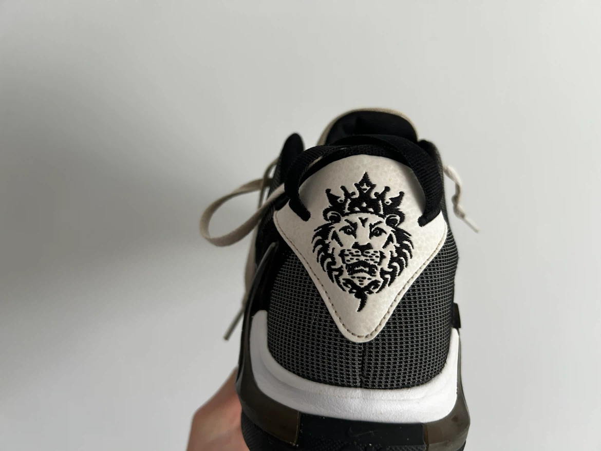 Nike LeBron Witness VII Basketball Shoes - photo 3