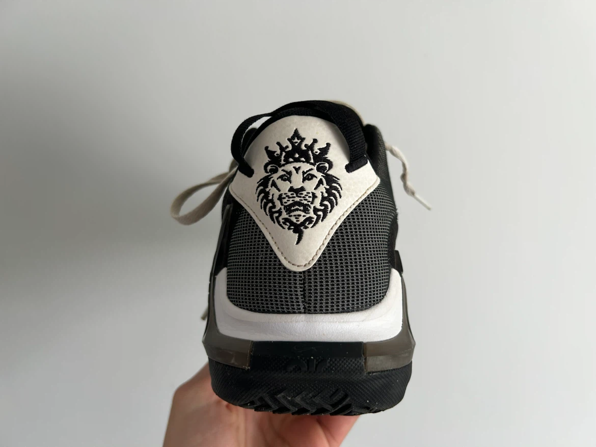 Nike LeBron Witness VII Basketball Shoes - photo 4