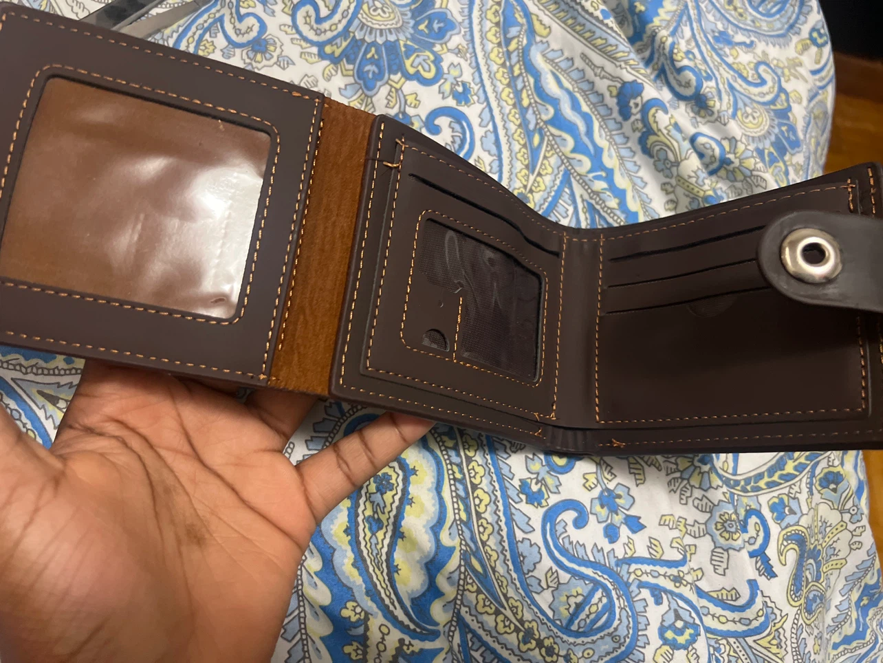 Gucci Brown Bi-Fold Wallet - photo 2