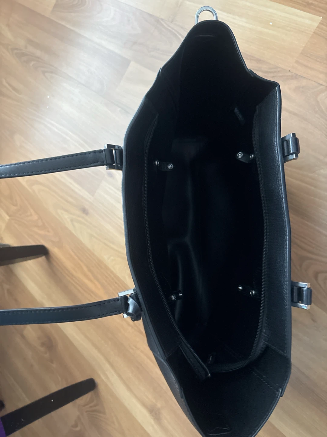 Michael Kors Black Tote Bag - photo 2