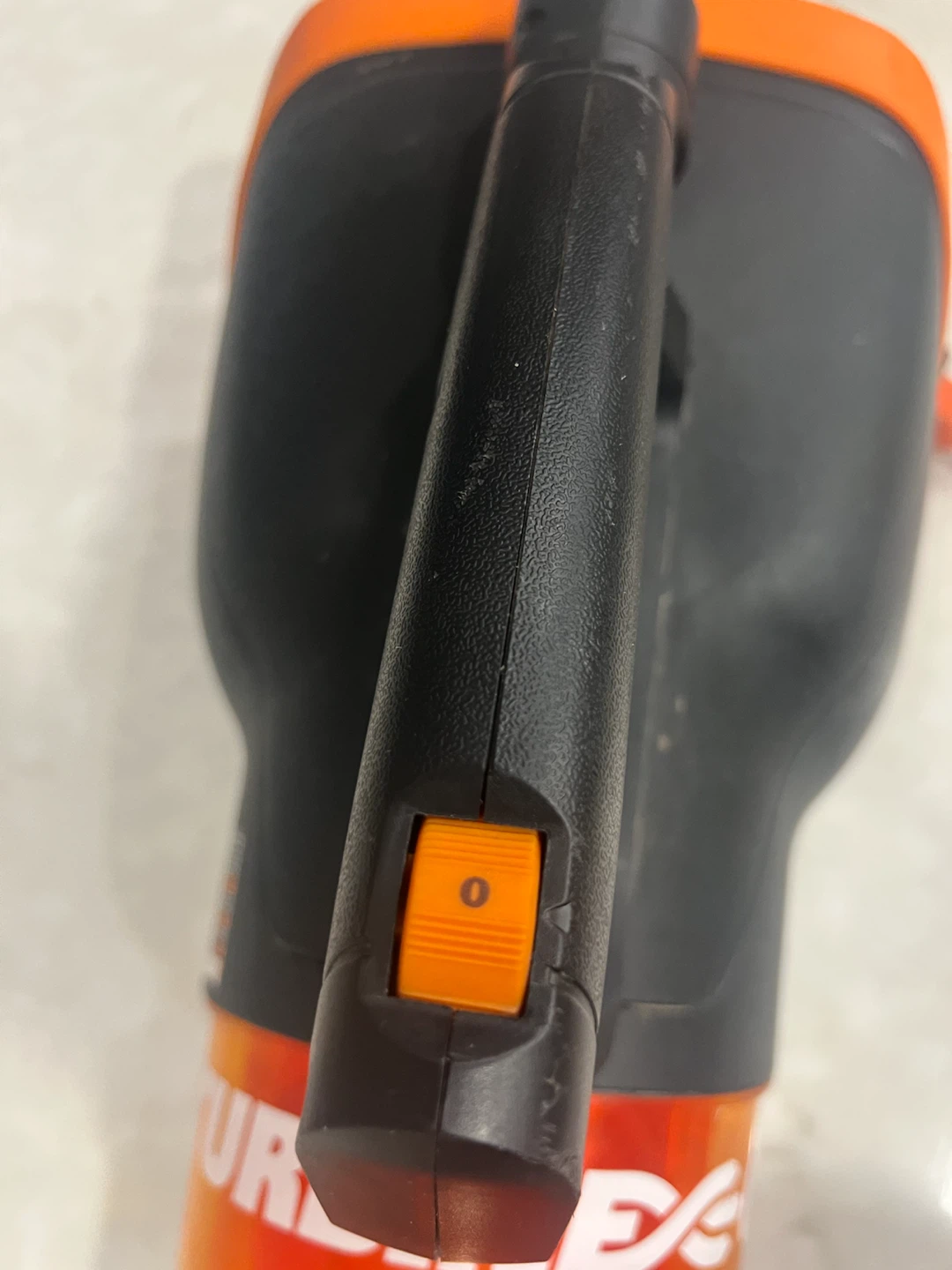 WORX 600 Electric Leaf Blower