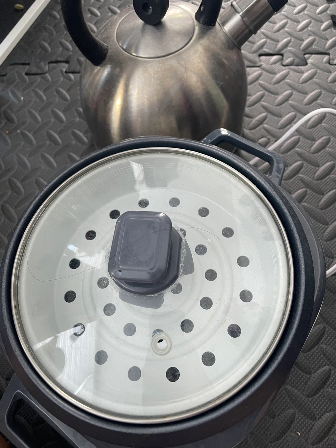 Free kettle and buy Steamer/ rice cooker