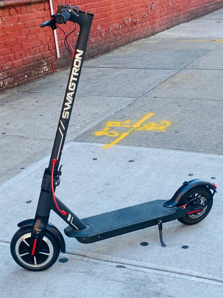Swagtron Electric Scooter - photo 2