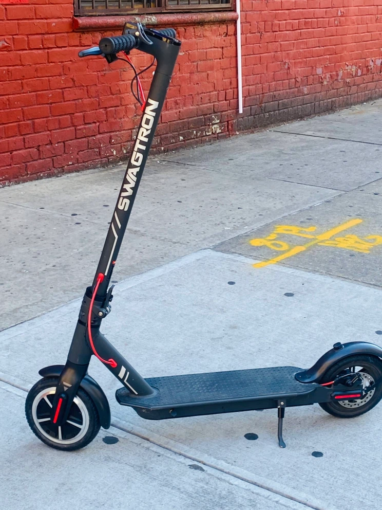 Swagtron Electric Scooter - photo 3