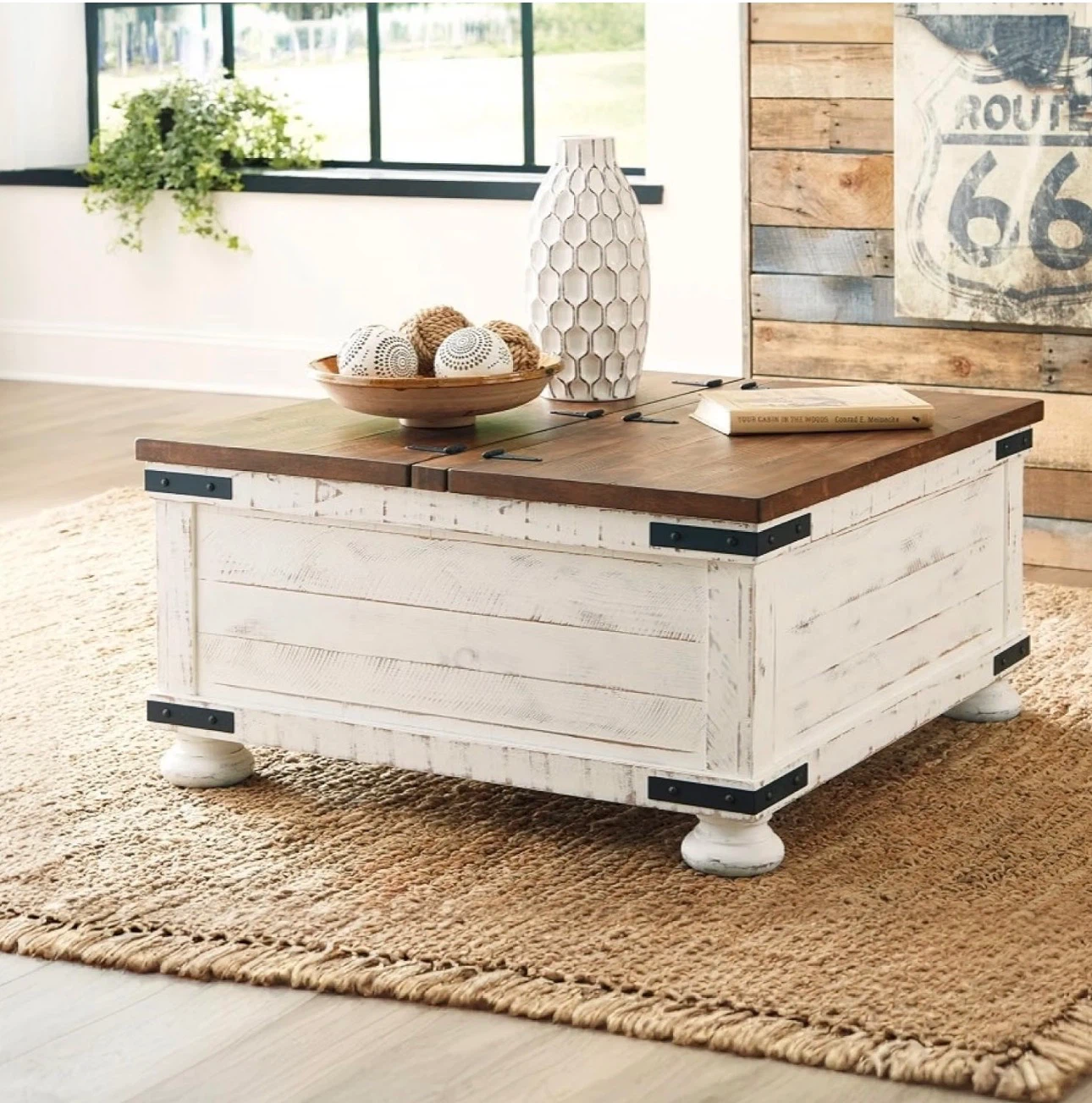 Ashley Farmhouse Lift-Top Coffee Table with Storage – Like New