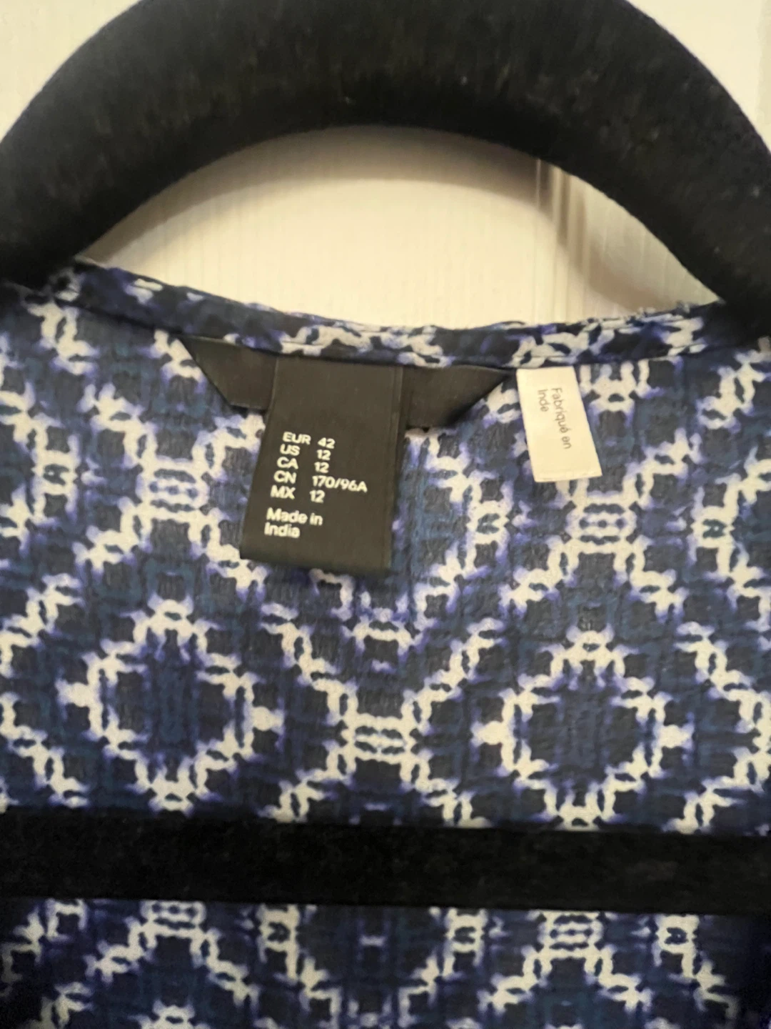 Sleeveless Women's Top, Size 12 - photo 3