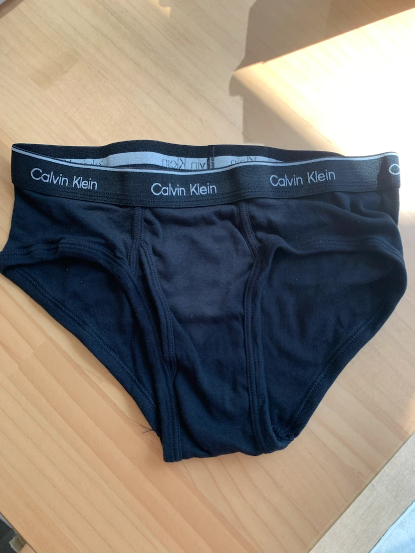 Calvin Klein Mens Briefs - photo 2