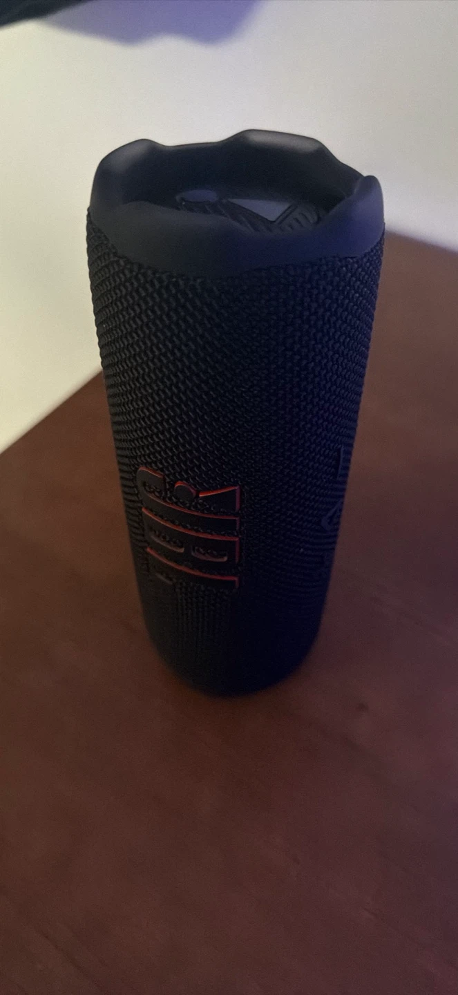 JBL Flip 7Portable Bluetooth Speaker