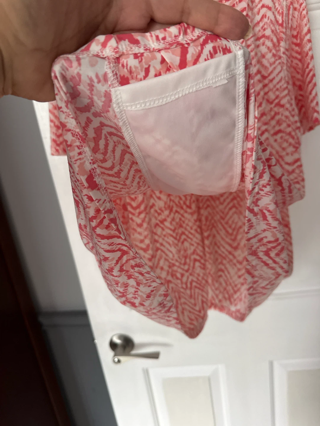 Women's orangey peach pink top with/chain/Size XL - photo 4