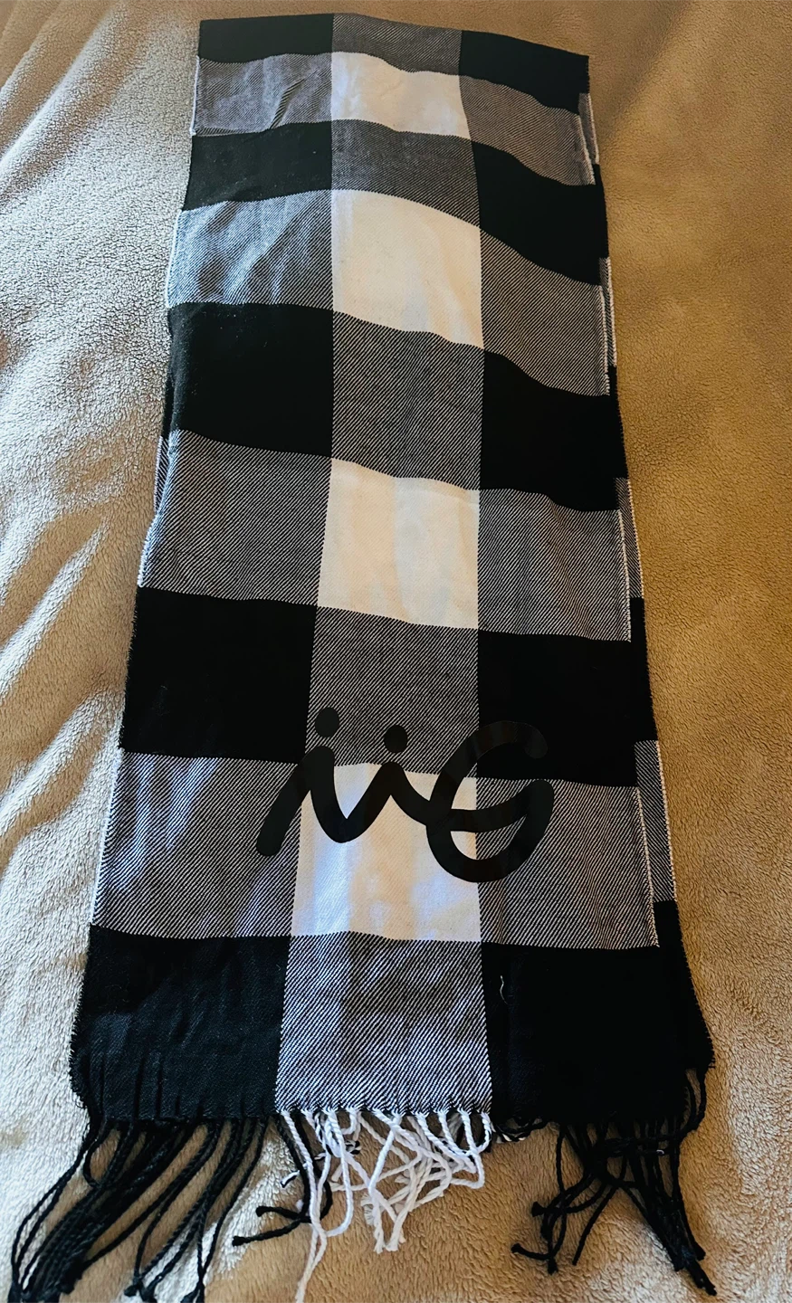 Black and White Buffalo Plaid Scarf