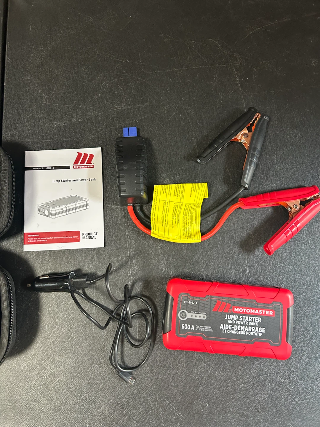 MotoMaster 600A Jump Starter and Power Bank 011-2062-4
