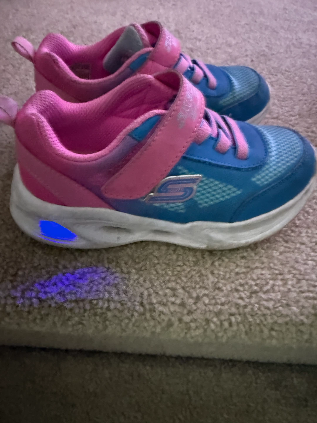 Skechers Girls Light-Up Sneakers Size 10