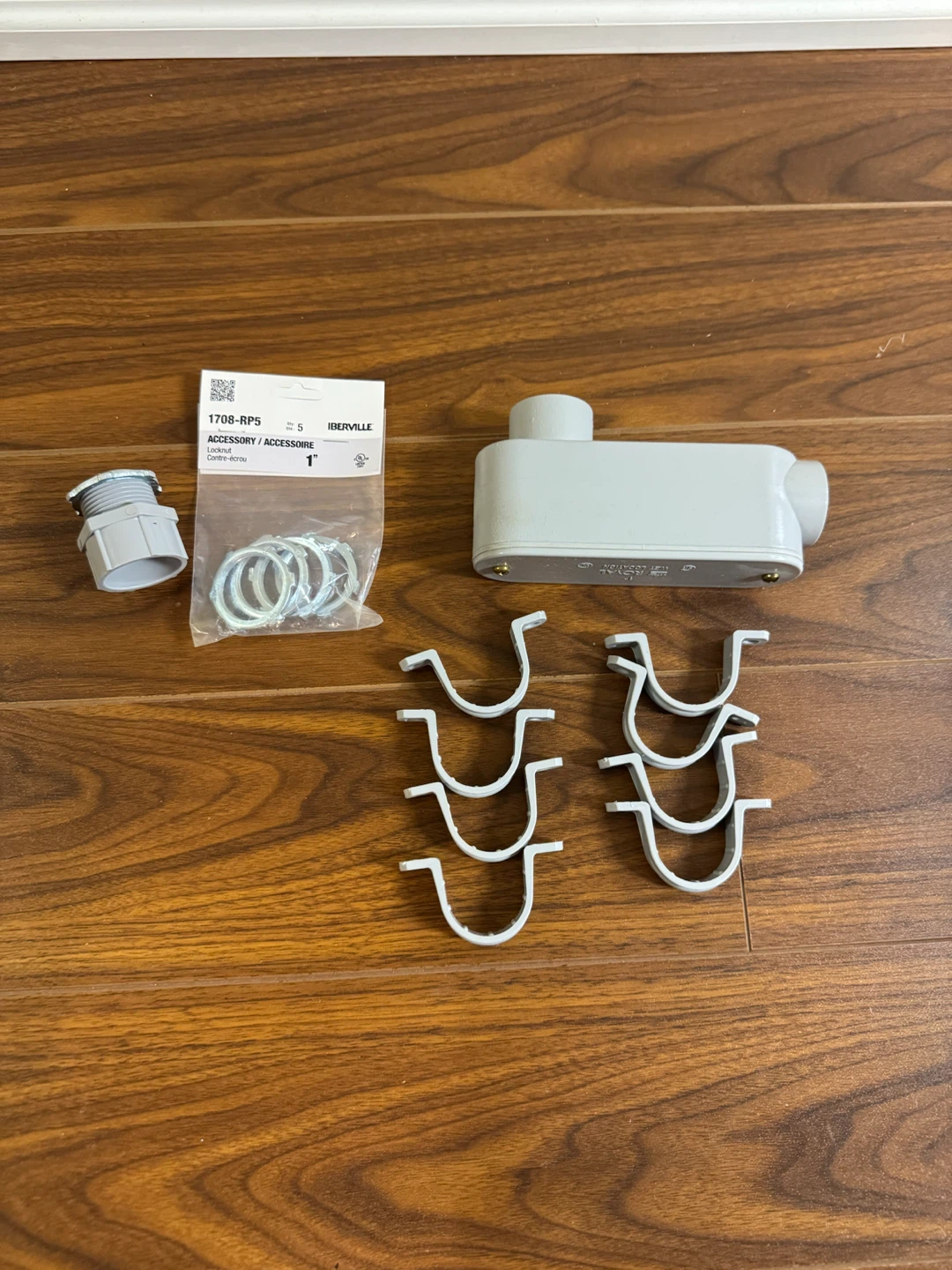 1" Electrical Conduit Fittings
