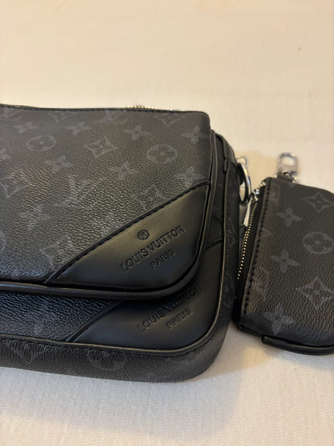 Luxury Black Cross Over Bag - photo 2