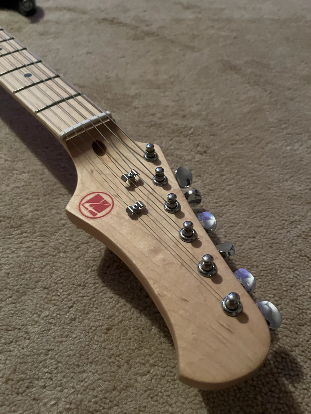 Electric guitar - photo 2
