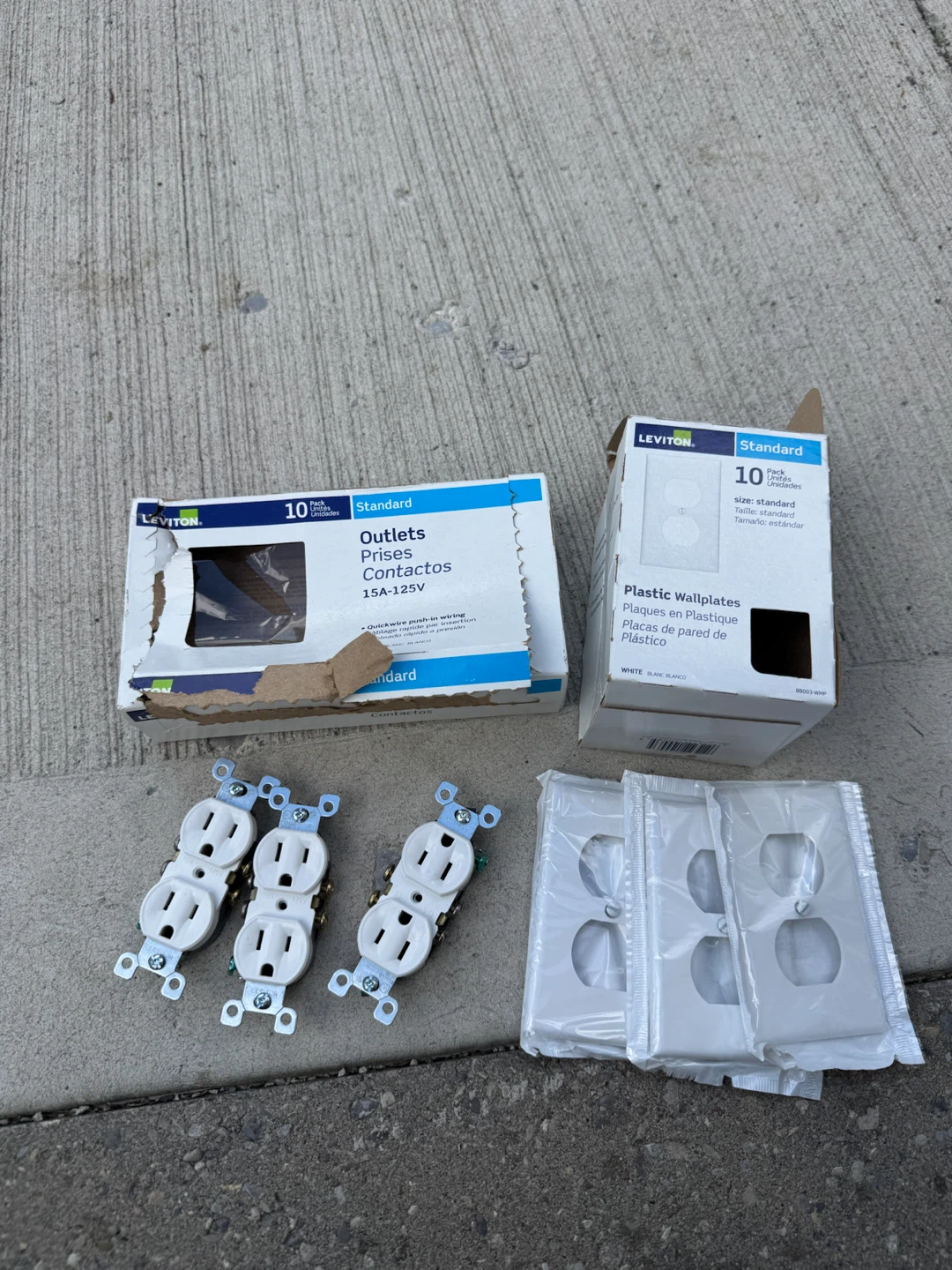 Leviton Standard Outlets & Plastic Wallplates