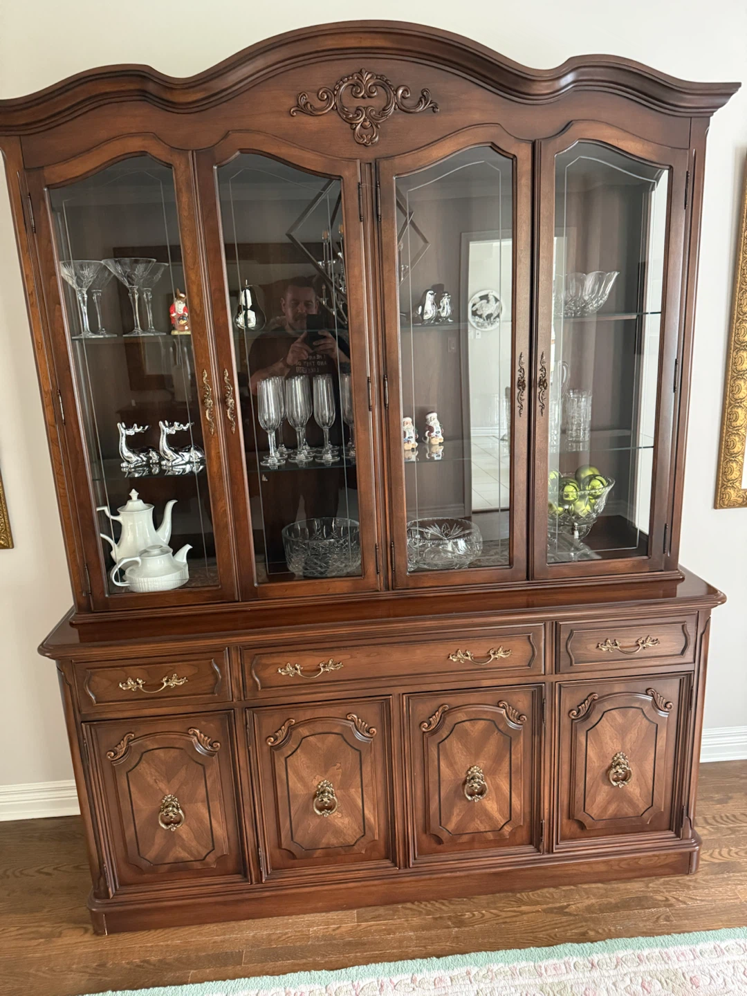 Hutch and Buffet