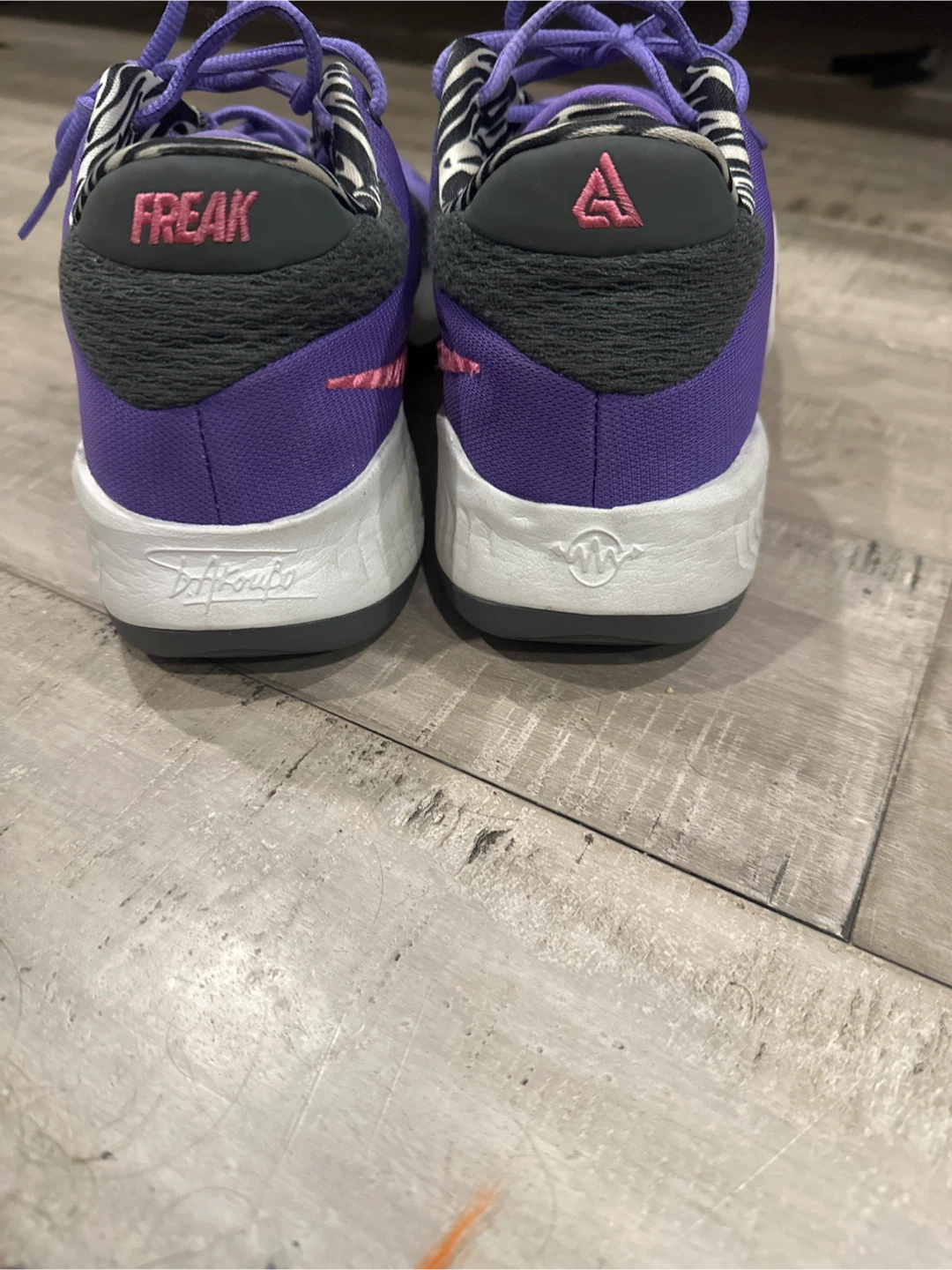 Nike Giannis Immortality Freak Basketball Shoes - photo 3