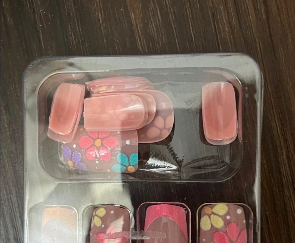 French Tip Press On Nails - 24 Pieces - photo 3