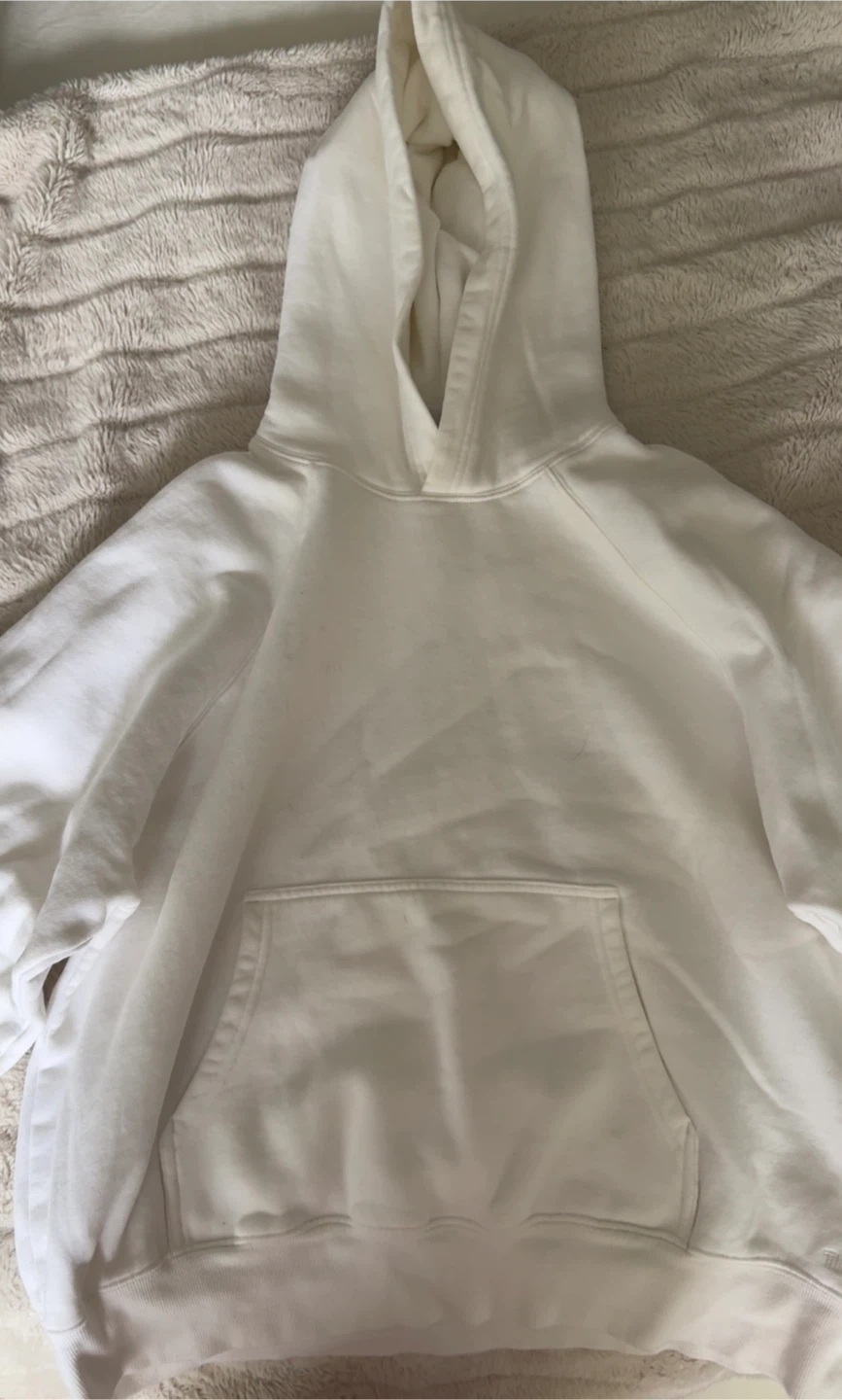 Aritzia SweatFleece White Sweater